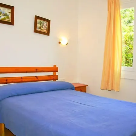 Torre Soli Nou Sleeps 4 ヴィラ *