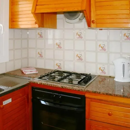 Torre Soli Nou Sleeps 4 *
